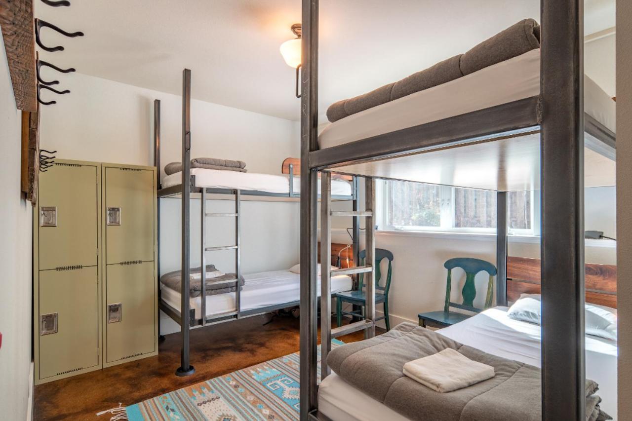 Travelers House Hostel Portland