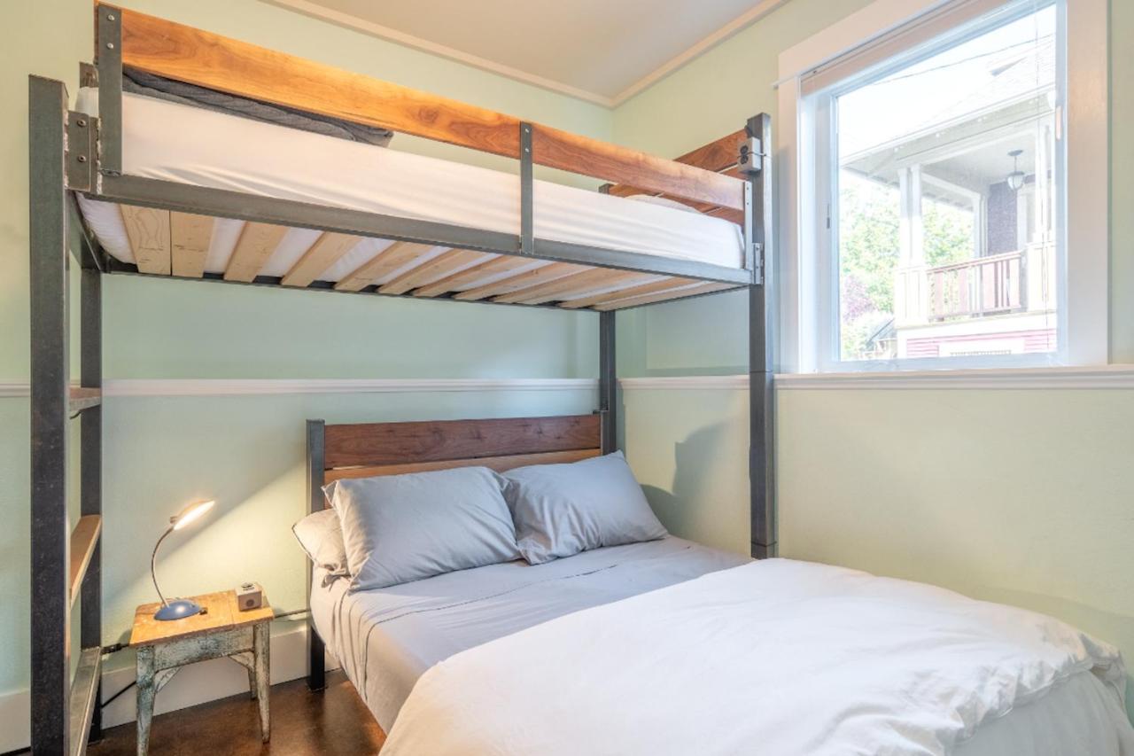 Hostel Travelers House Portland